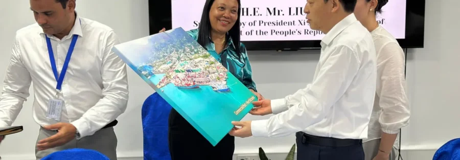 03-port-canvas-gift
