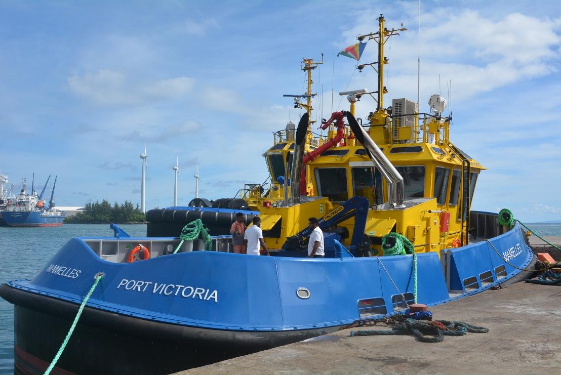 Tug Mamelles